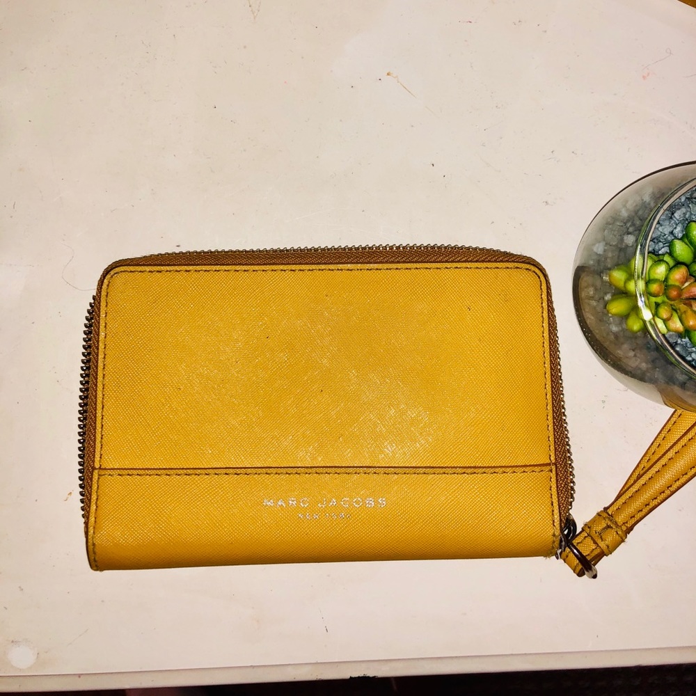 Marc Jacobs wristlet